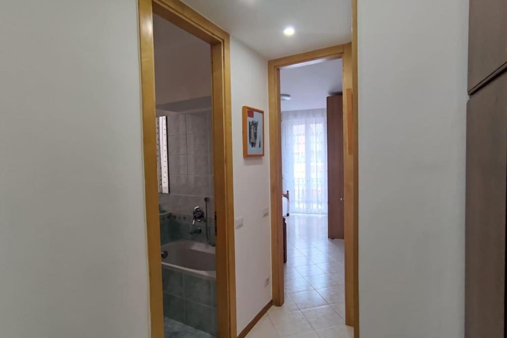 Elegante Alloggio Zona Storica Lecco Eksteriør bilde