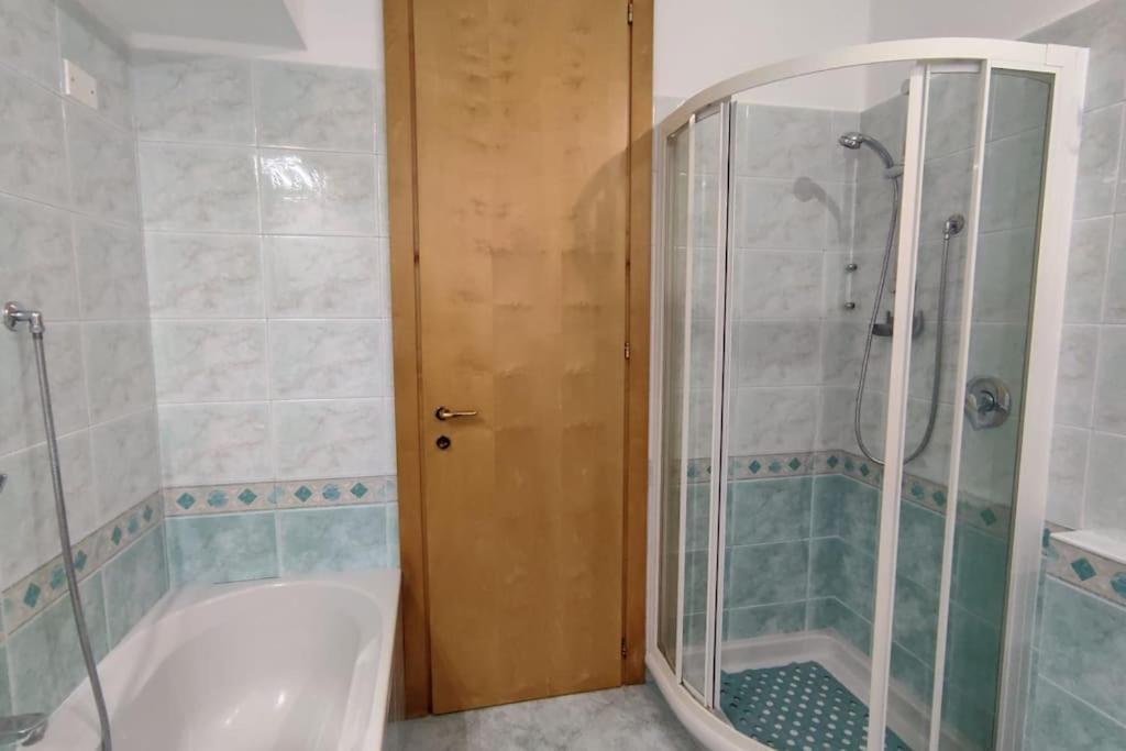 Elegante Alloggio Zona Storica Lecco Eksteriør bilde